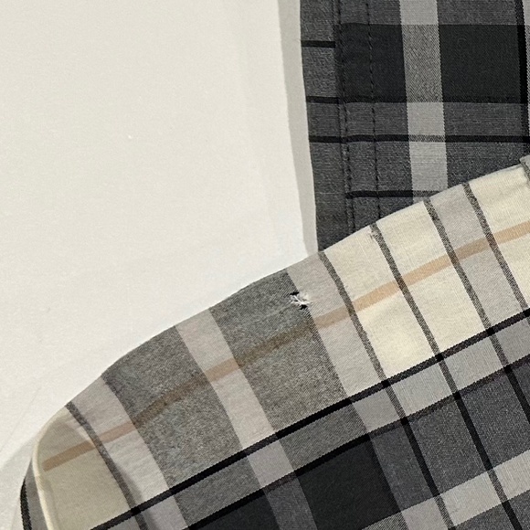 Columbia Sportswear Company Men's Shirt - Size M - Picture 13 of 15